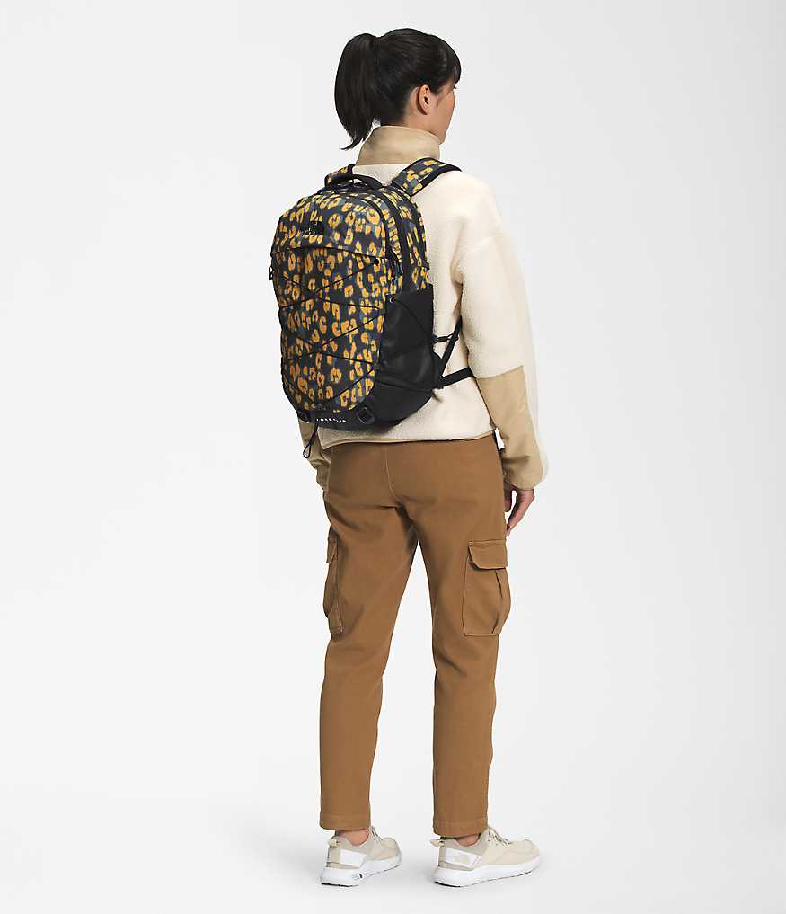 NF0A52SI_28G_modelback